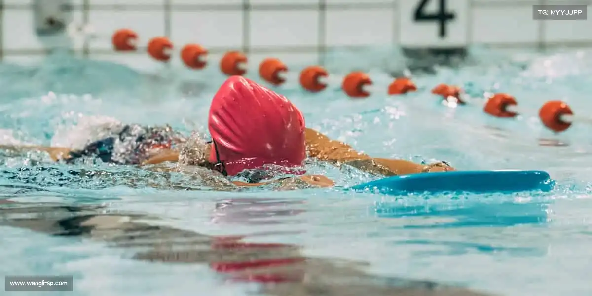 足球押注app💪每一次挥汗,都是对自己的超越 —— 加入我们,挑战极限!